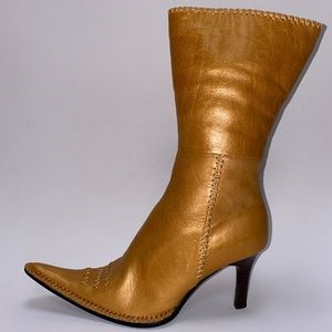 NEW. FASHION LADY Boots Size 39